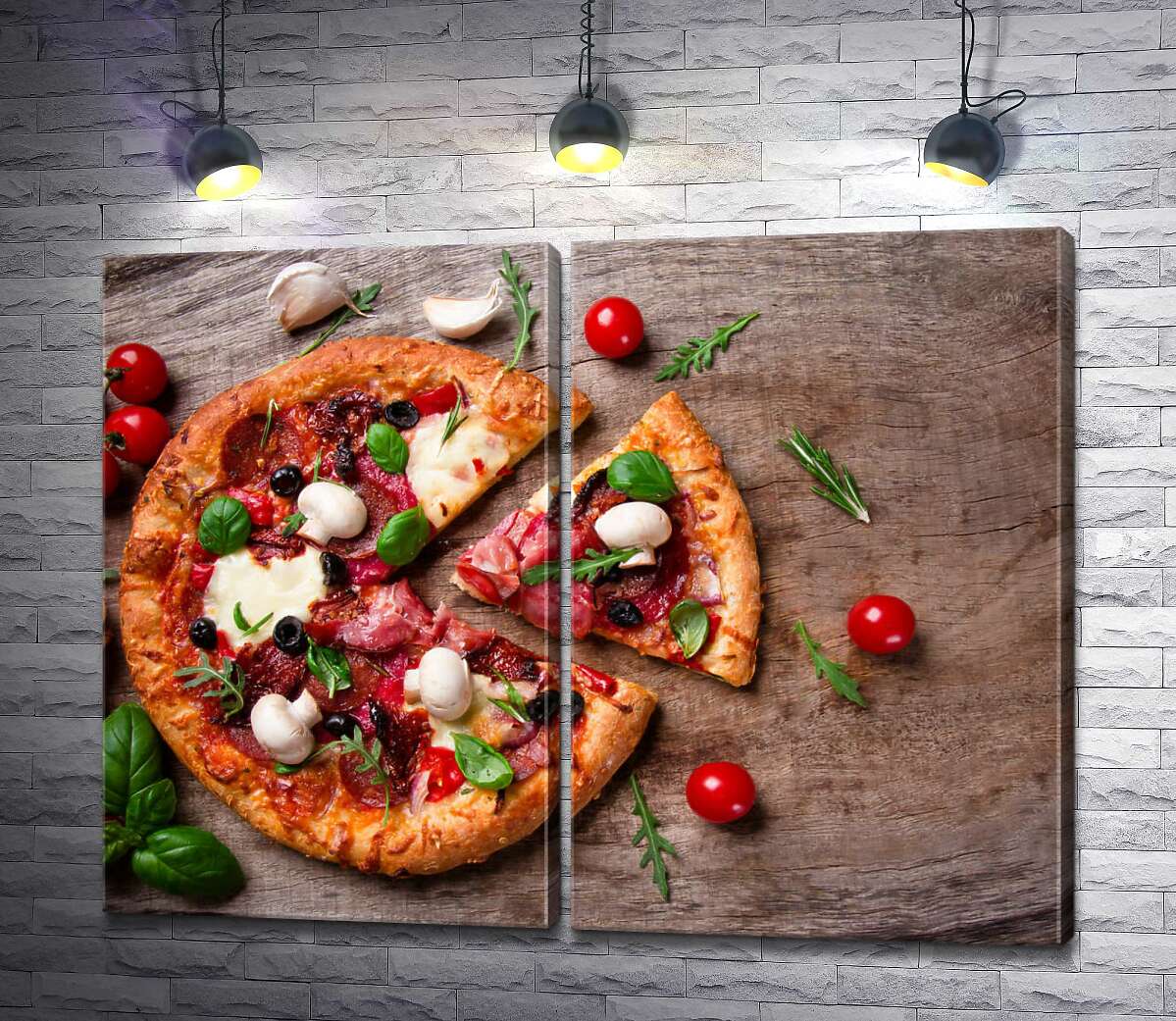 модульная картина Хрустящая пицца с грибами, моцареллой и беконом