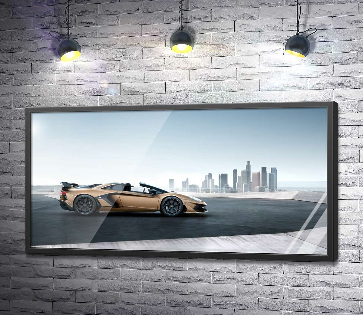 постер Золотой автомобиль Ламборгини (Lamborghini Aventador) с черными элементами