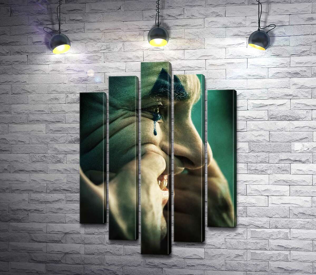 модульная картина Джокер (Joker) сквозь слезы натягивает улыбку на лицо (Модуль №4)
