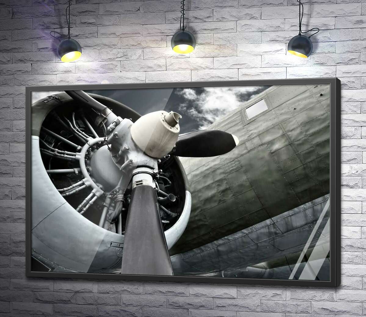 постер Гигантские размеры пропеллера самолета