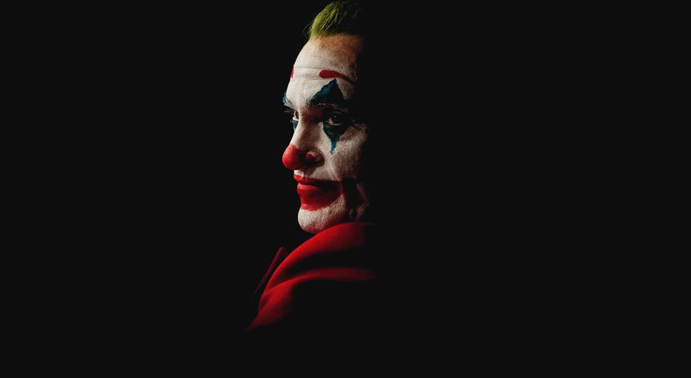 картина-постер Профиль Джокера (Joker) рассеивается в тени