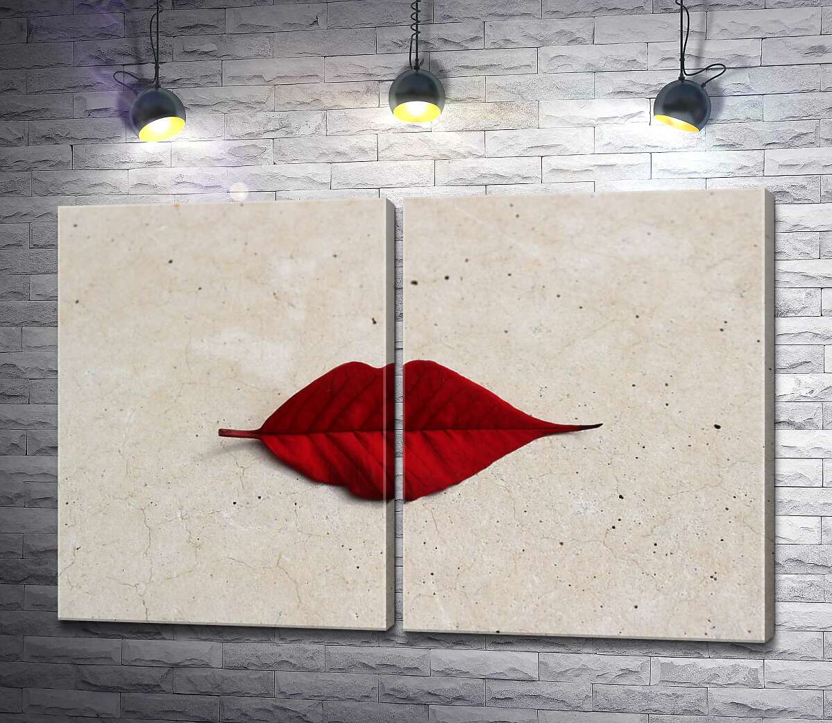 модульная картина Красный листик в форме губок лежит на мраморном полу