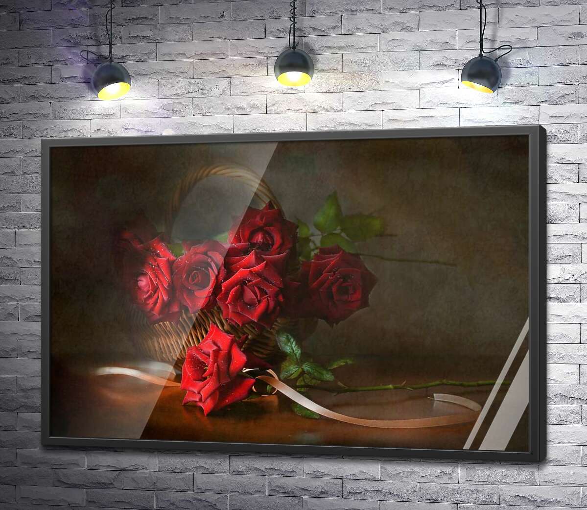постер Червоний оксамит квітів троянд в плетеному кошику