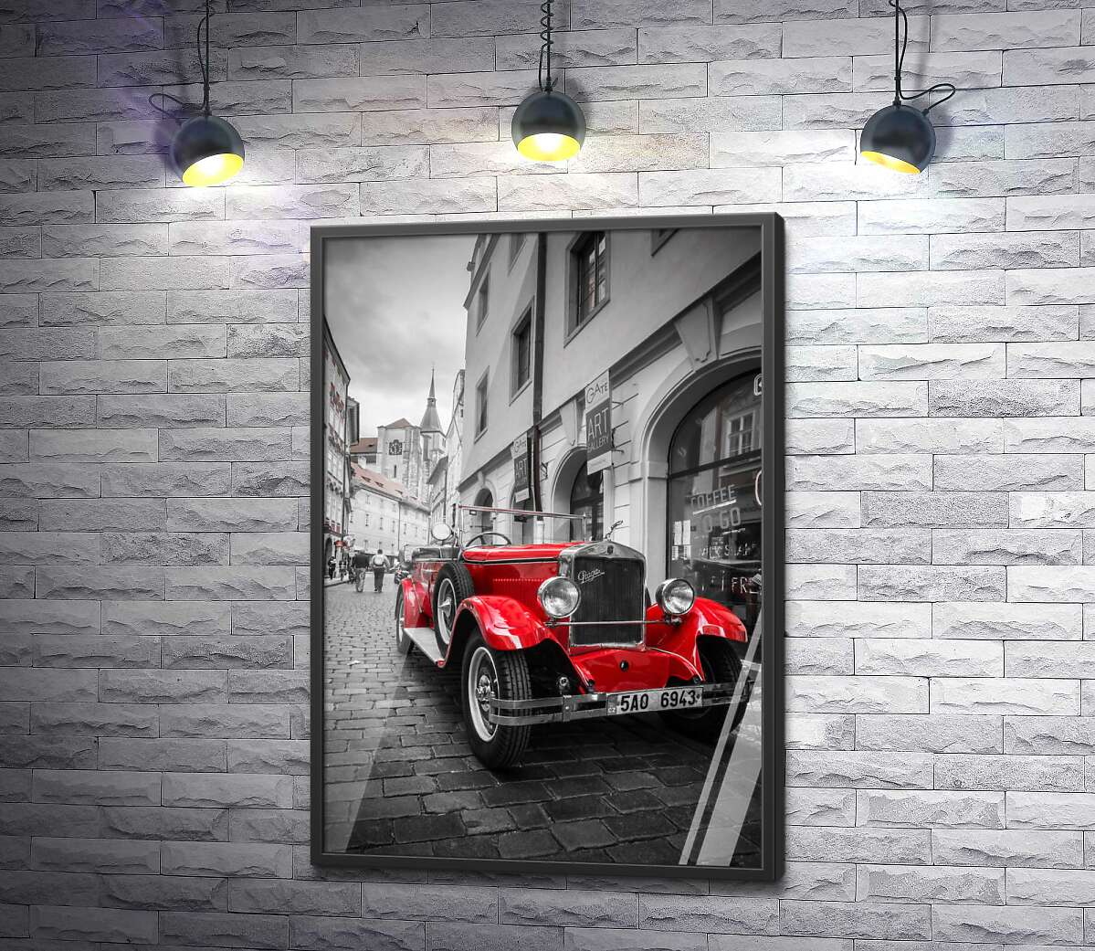постер Червона яскравість ретро-автомобіля Praga Alfa на вулицях Праги