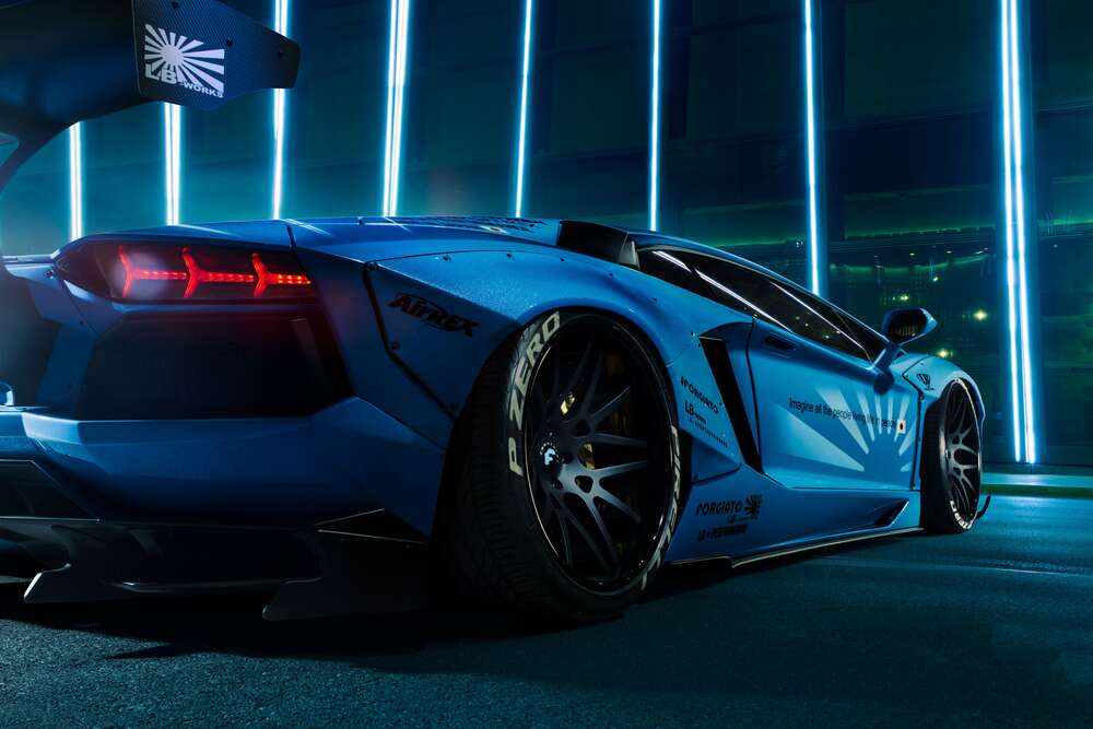 картина-постер Лазурный цвет автомобиля Ламборгини (Lamborghini Aventador)