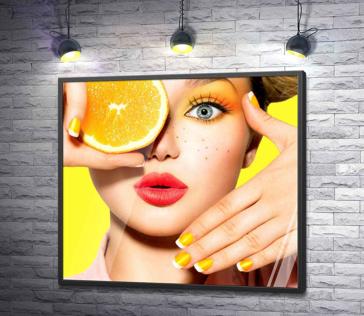 постер Цитрусовая сочность оранжевого образа девушки