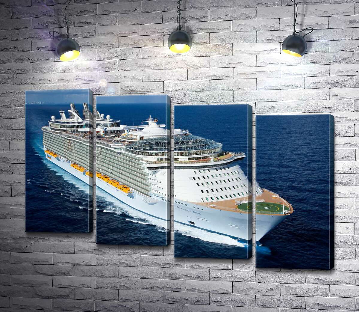 модульная картина Allure of Seas - круизное судно на полной скорости разрезает синюю водную гладь (Модуль №19)