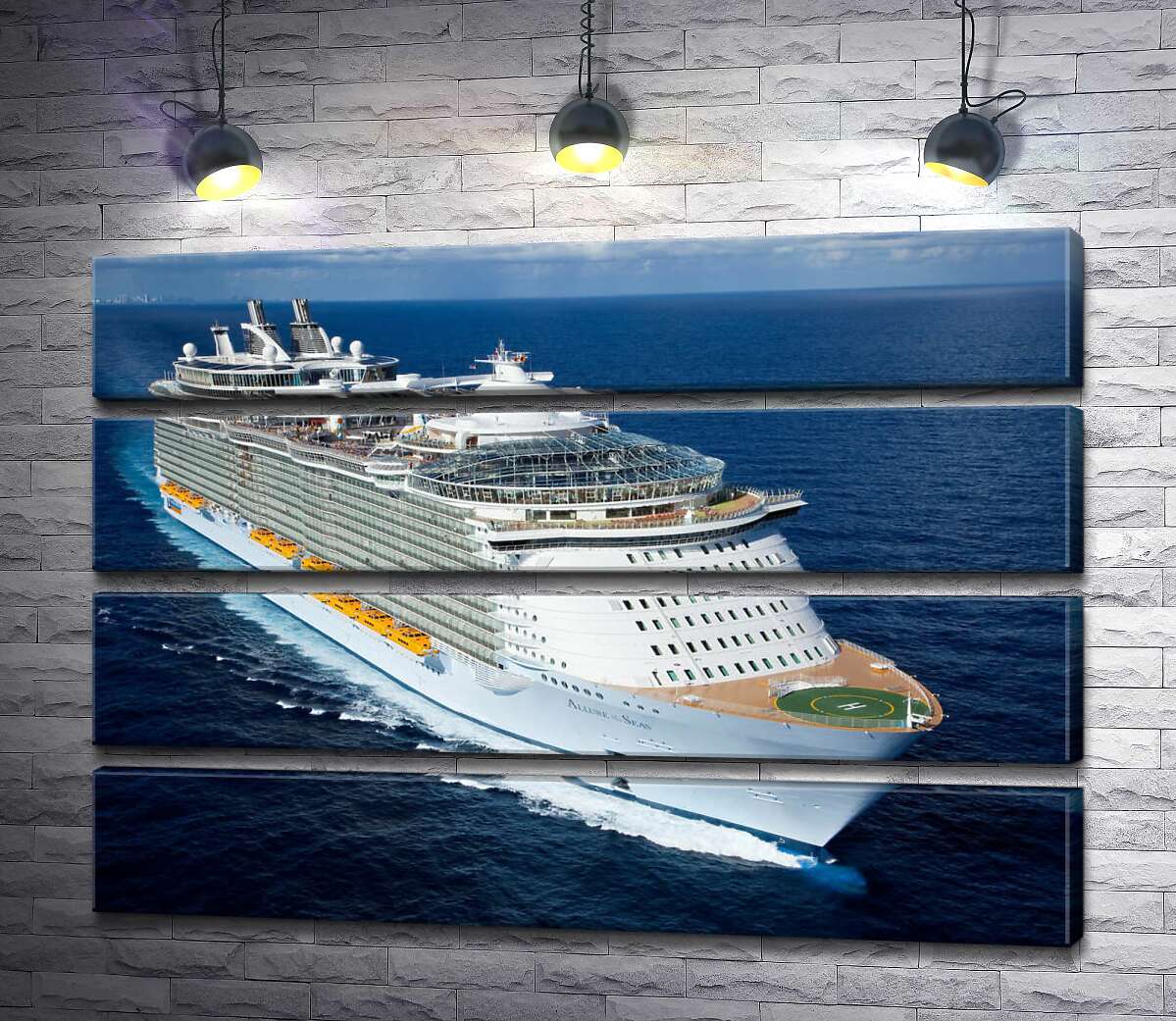 модульная картина Allure of Seas - круизное судно на полной скорости разрезает синюю водную гладь (Модуль №22)