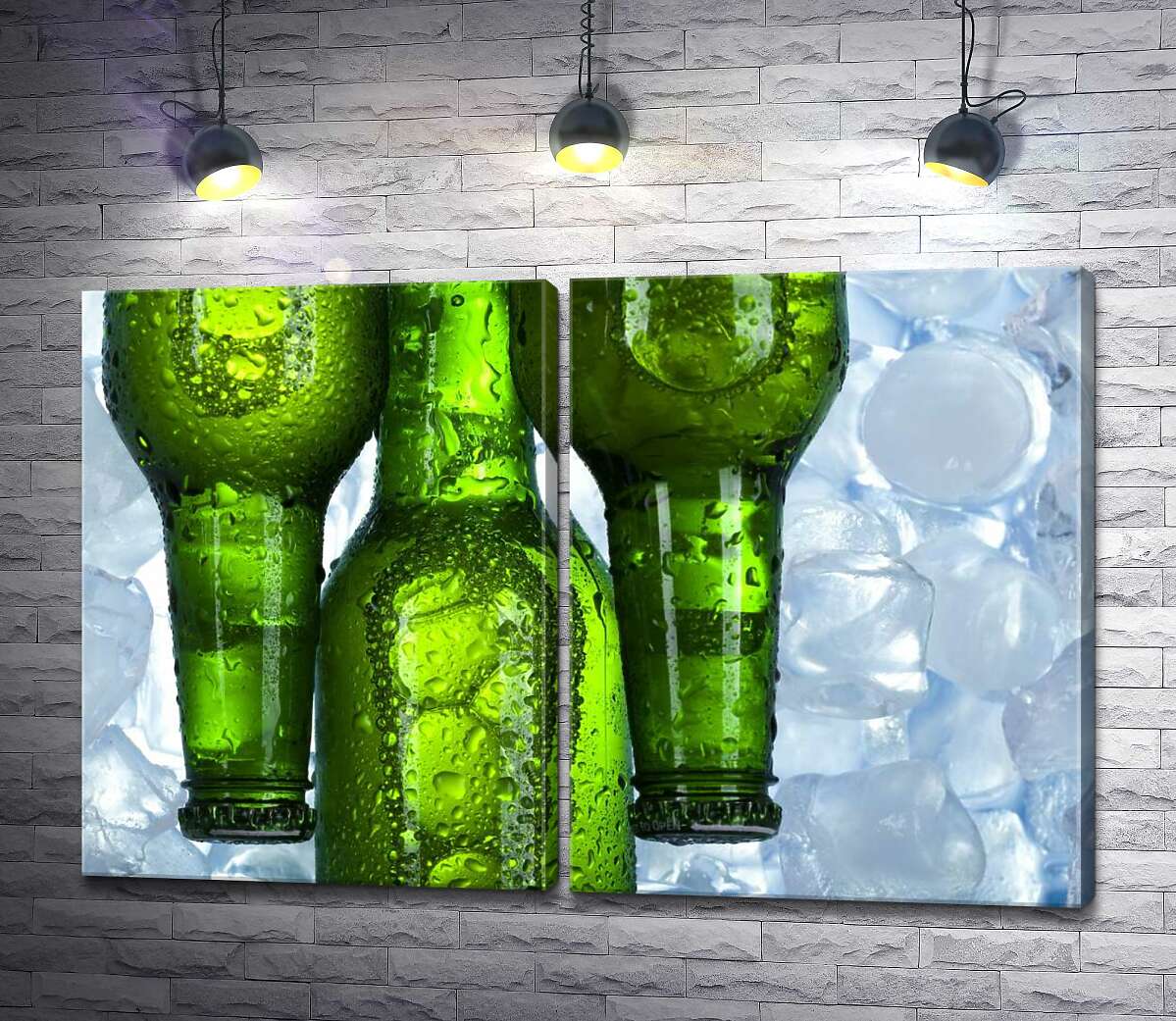 модульна картина Прозорі краплі води стікають по зеленому склу пляшок із пивом