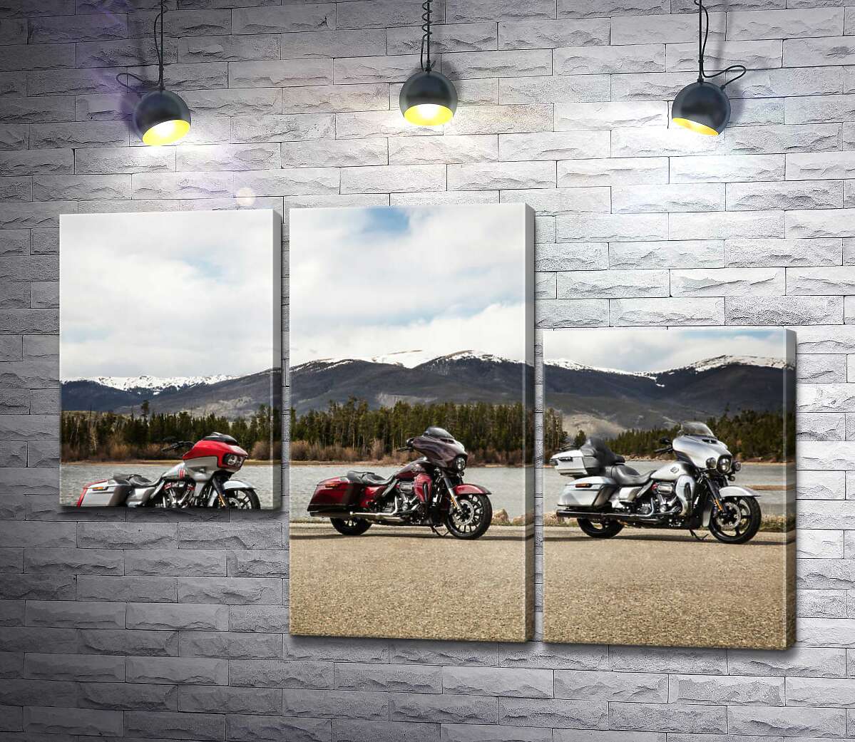 модульная картина Три мотоцикла Harley-Davidson Road Glide стоят на берегу реки (Модуль №13)