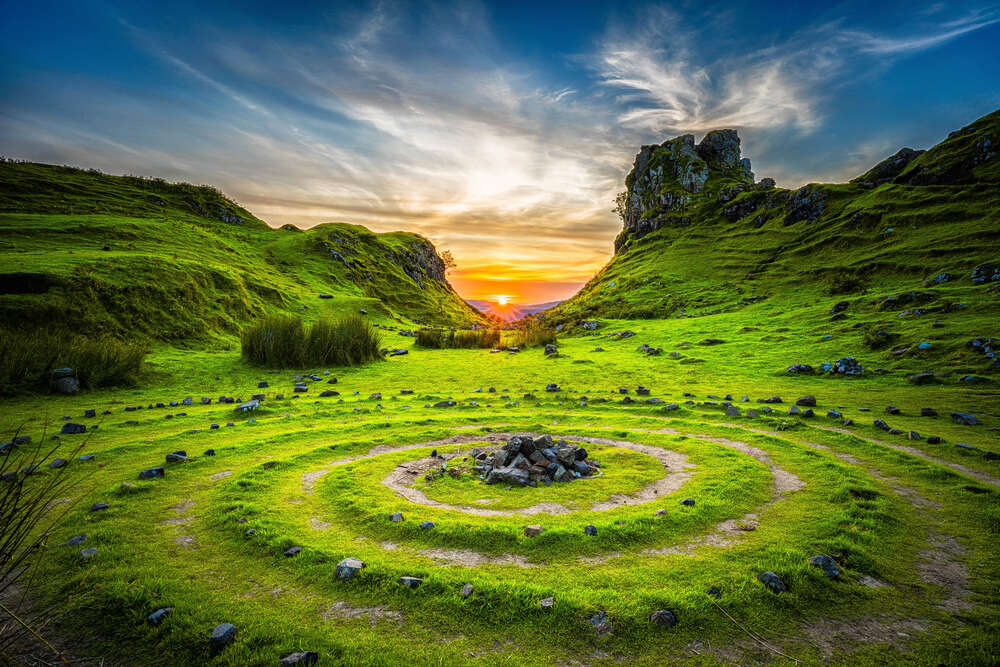 картина-постер Загадочные круги на изумрудной траве в долине Фей (The Fairy Glen)