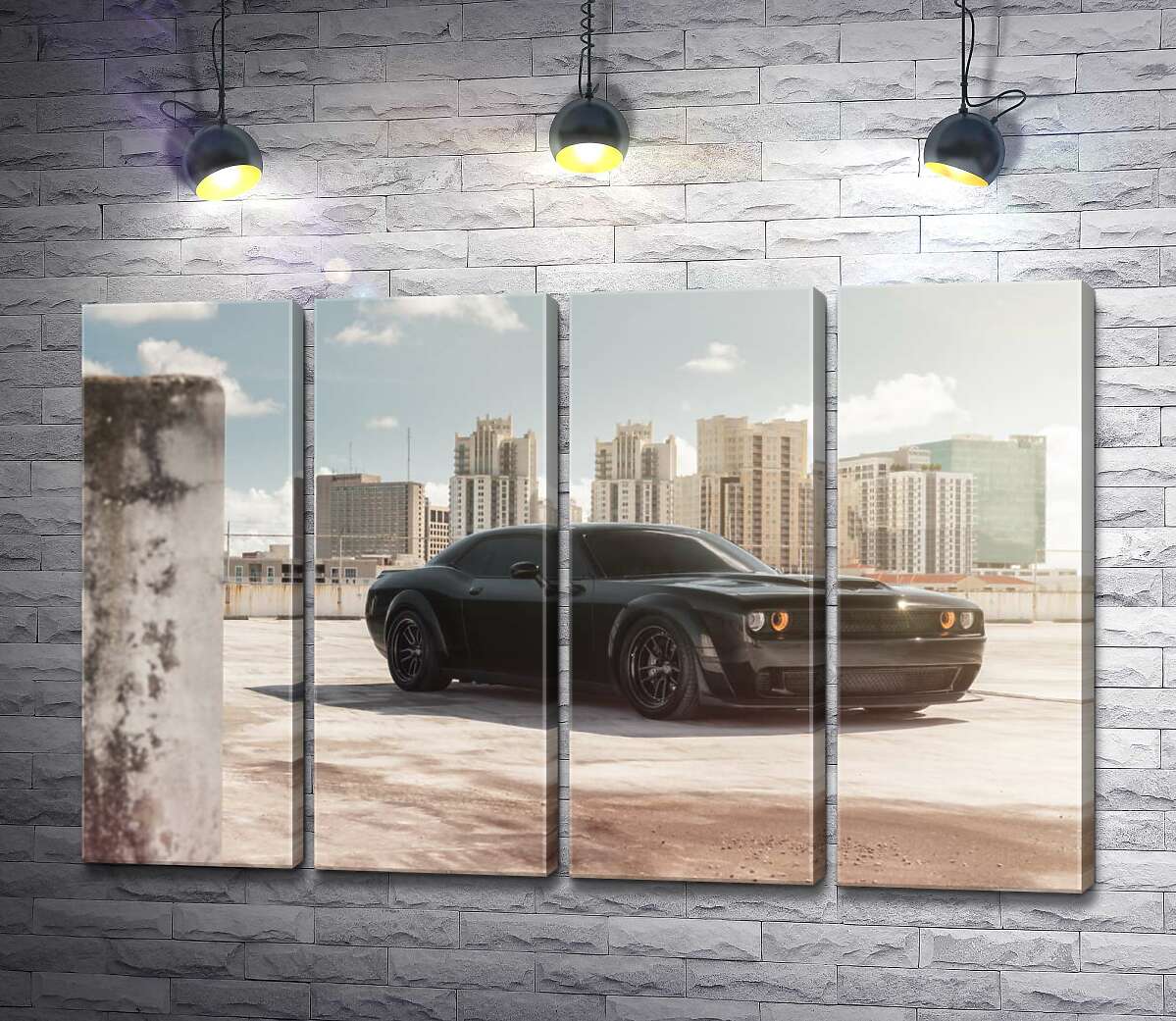 модульна картина Чорний автомобіль Dodge Challenger Hellcat на фоні будинків (Модуль №24)