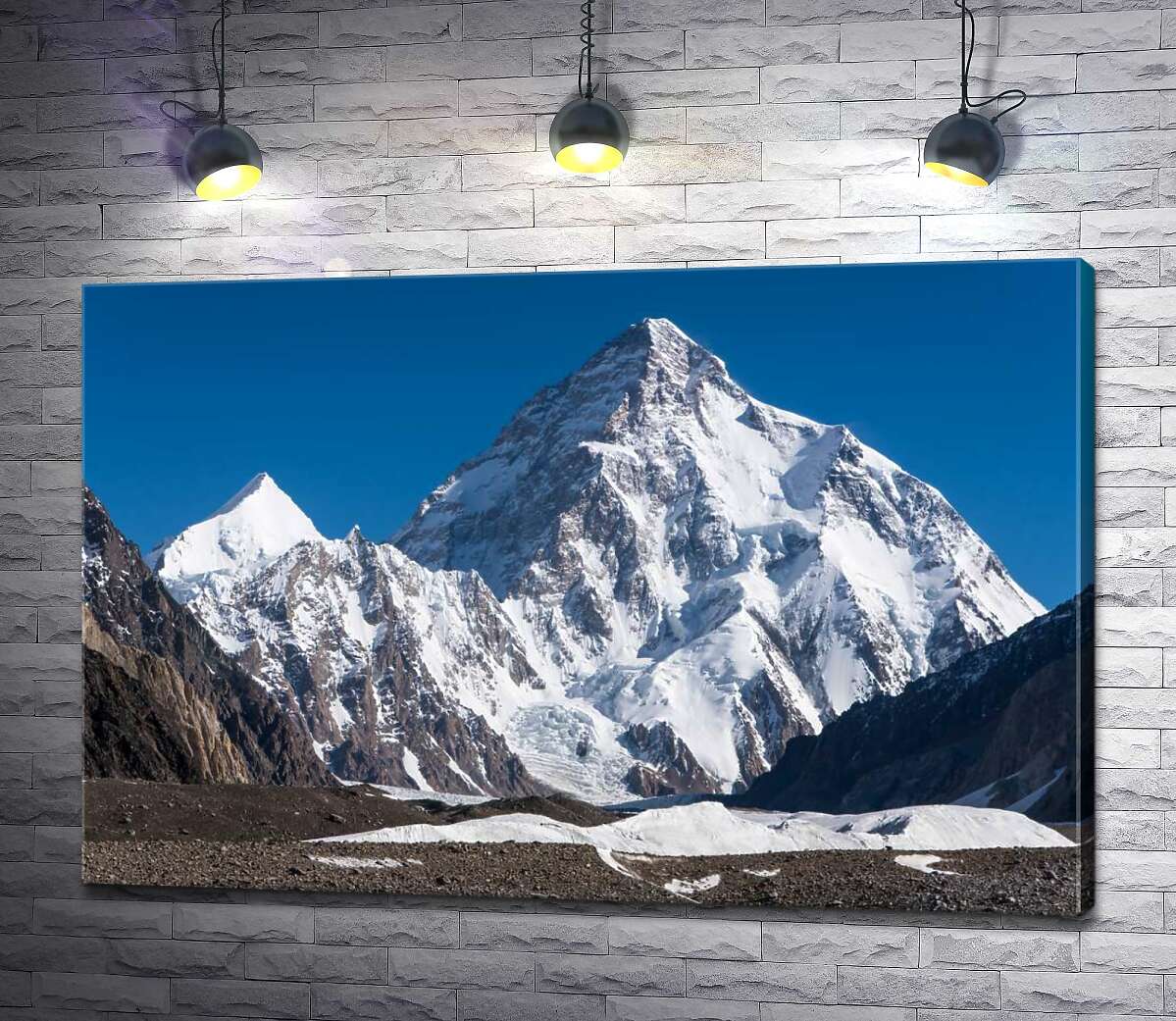 картина Снежный пик горы Чогори в Гималаях