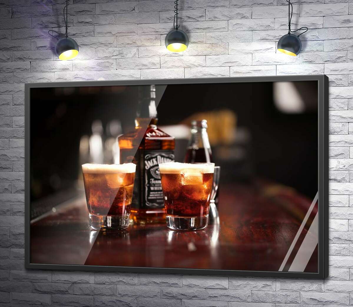 постер Насыщенный цвет виски "Jack Daniel's" в стаканах