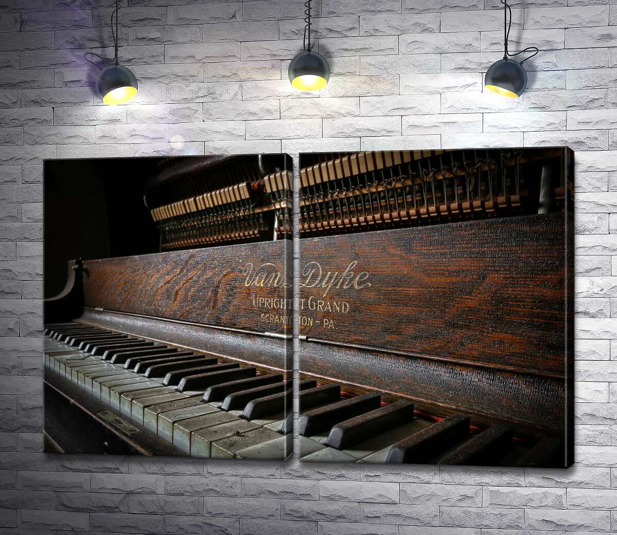 модульная картина Стёртые клавиши винтажного фортепиано