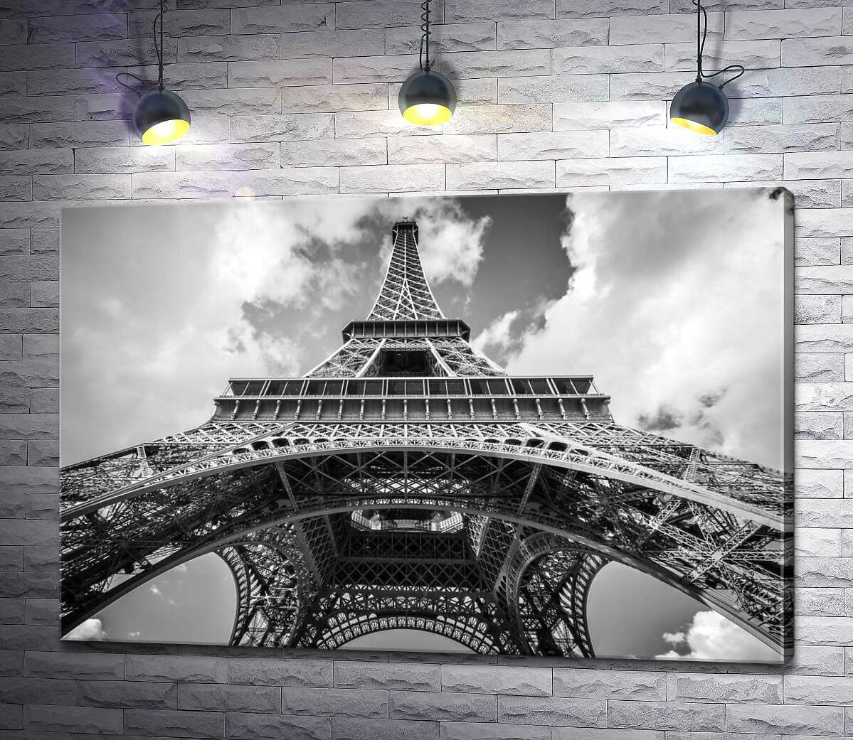 картина Взгляд снизу на грандиозное сооружение Эйфелевой башни (Eiffel tower)