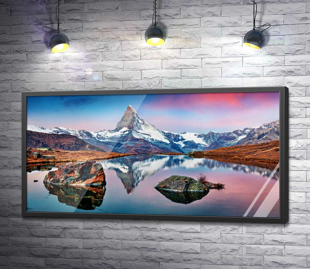 постер Гористый пик горы Маттерхорн (Matterhorn) отражается в тихих водах озера