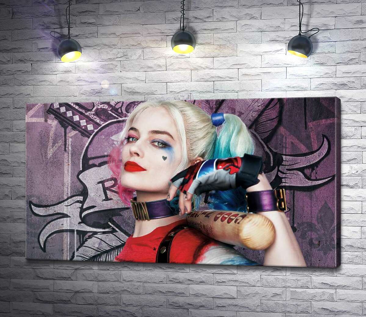 картина Яркая Марго Робби (Margot Robbie) в образе провокативной Харли Квинн