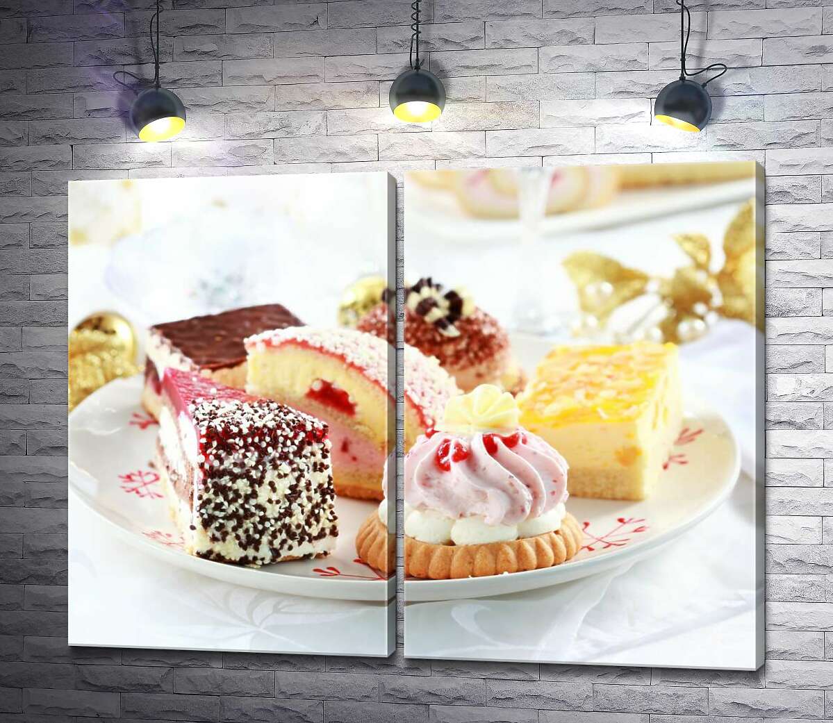 модульна картина Асорті солодких кексів та тістечок