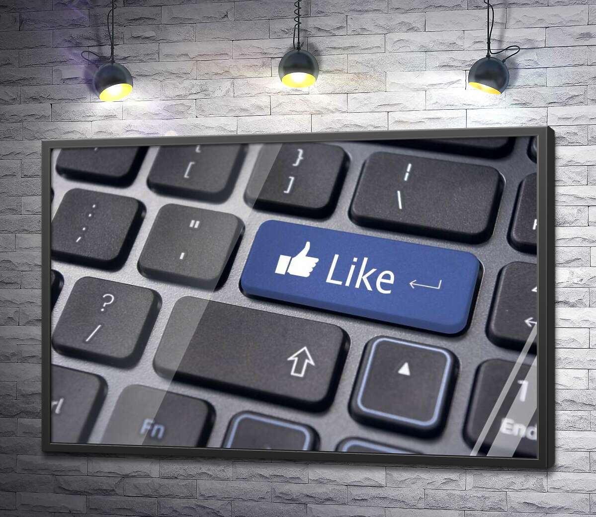 постер Синяя кнопка "Like" на компьютерной клавиатуре