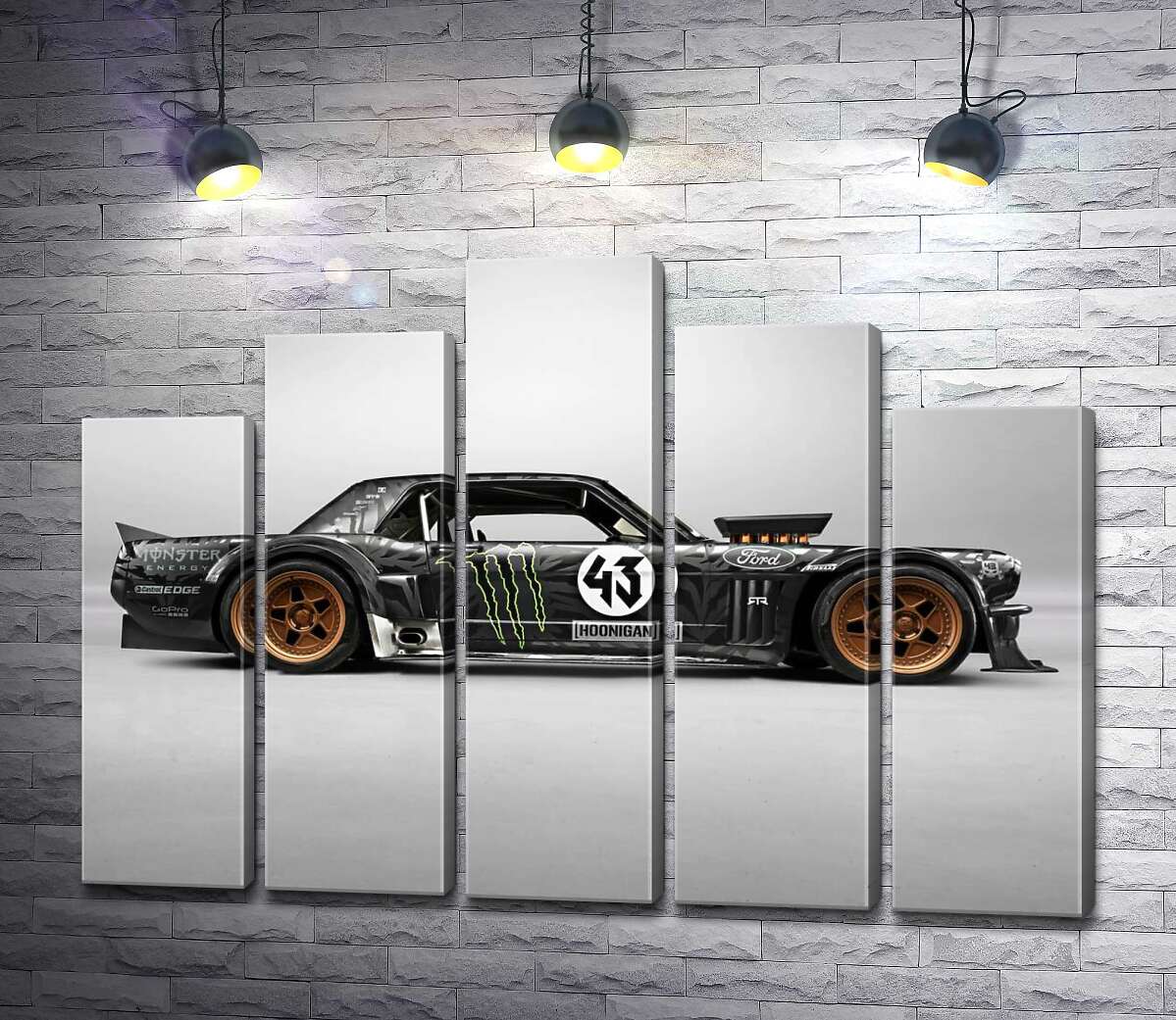 модульная картина Тюнингованный автомобиль Ford Mustang Hoonicorn автогонщика Кена Блока (Модуль №29)