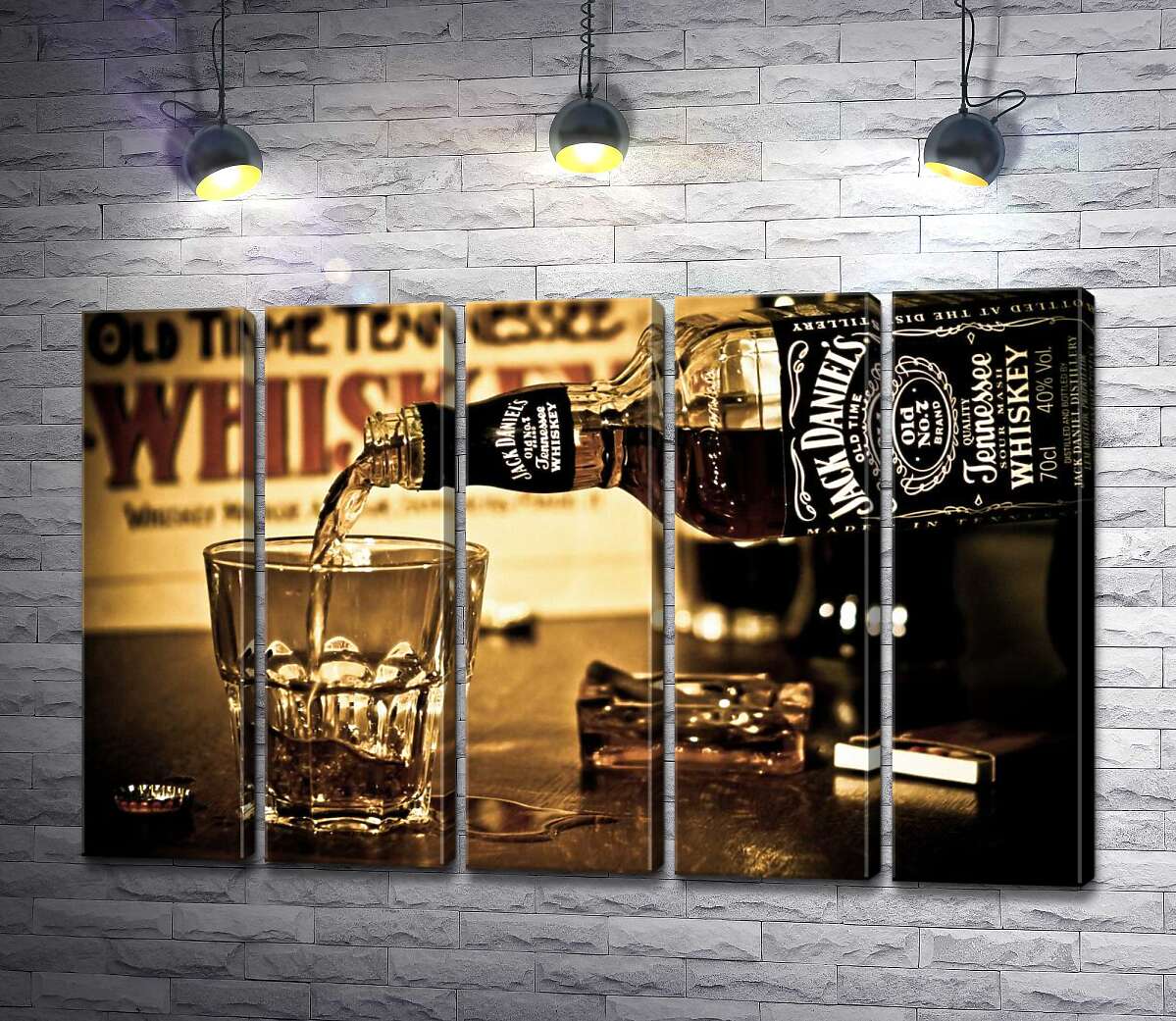 модульная картина Золотистый виски "Jack Daniel's" льется в стакан (Модуль №26)