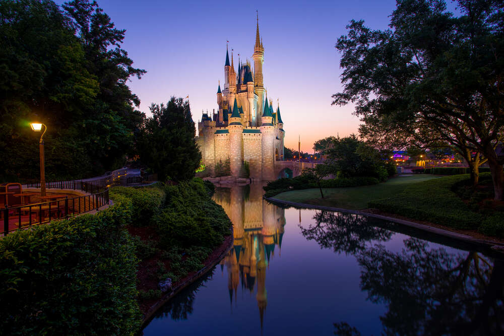 картина-постер Волшебный вечер у сказочного замка Disney