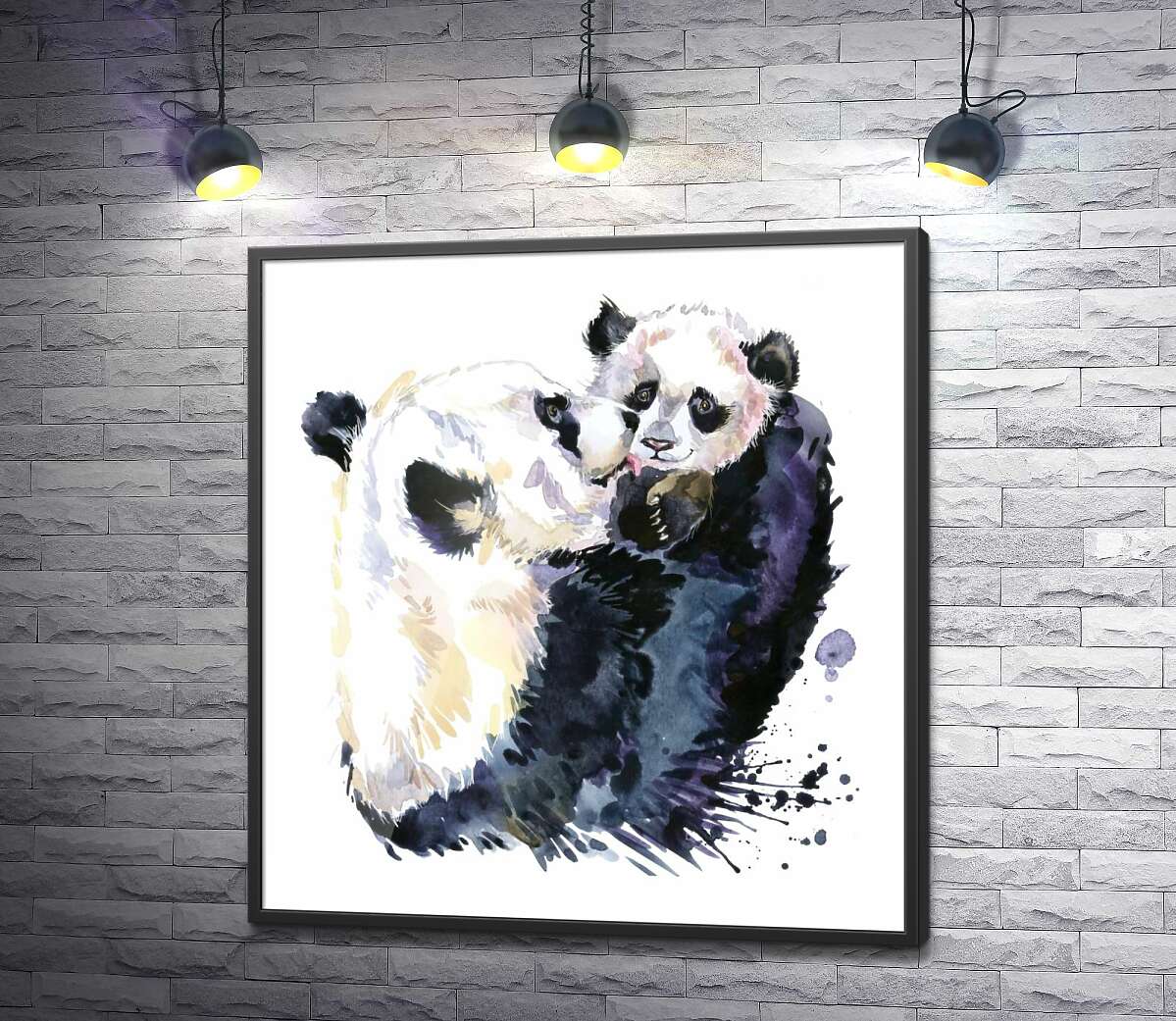 постер Заботливая мама-панда облизывает маленького детеныша