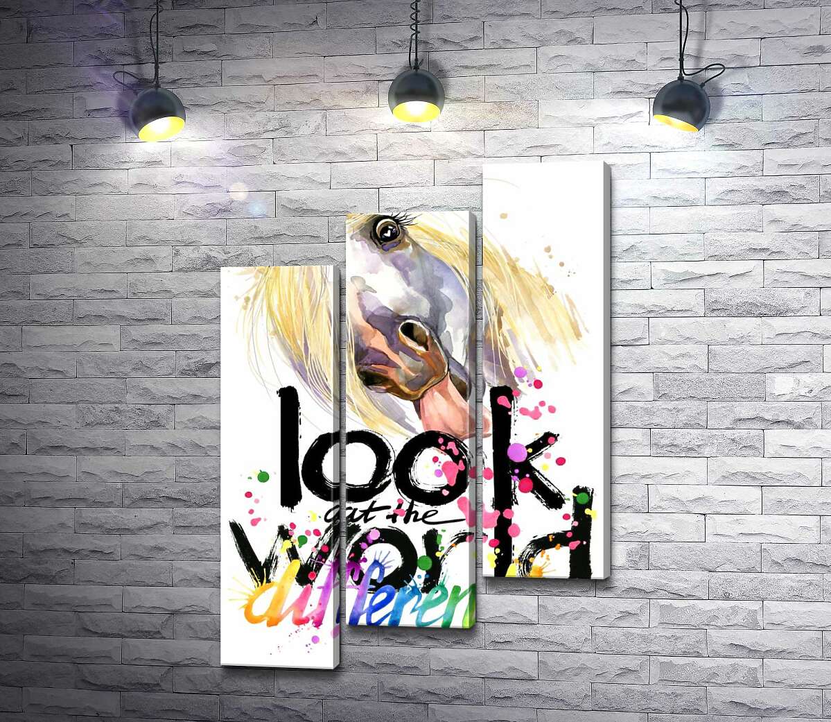 модульная картина Надпись "look at the world differently" и белая лошадь, показывающая язык (Модуль №14)