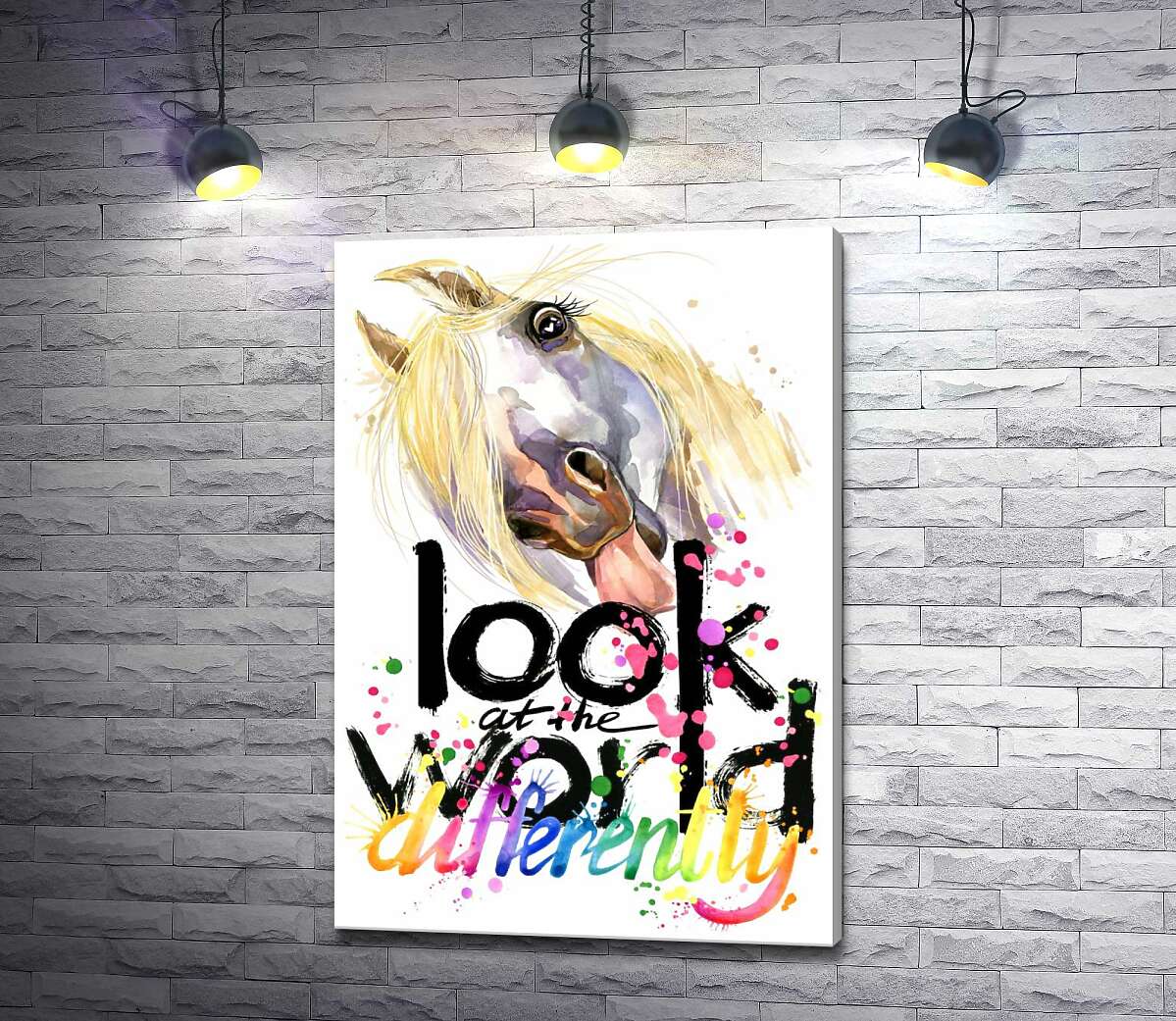 картина Напис "look at the world differently" та білий кінь, що показує язик