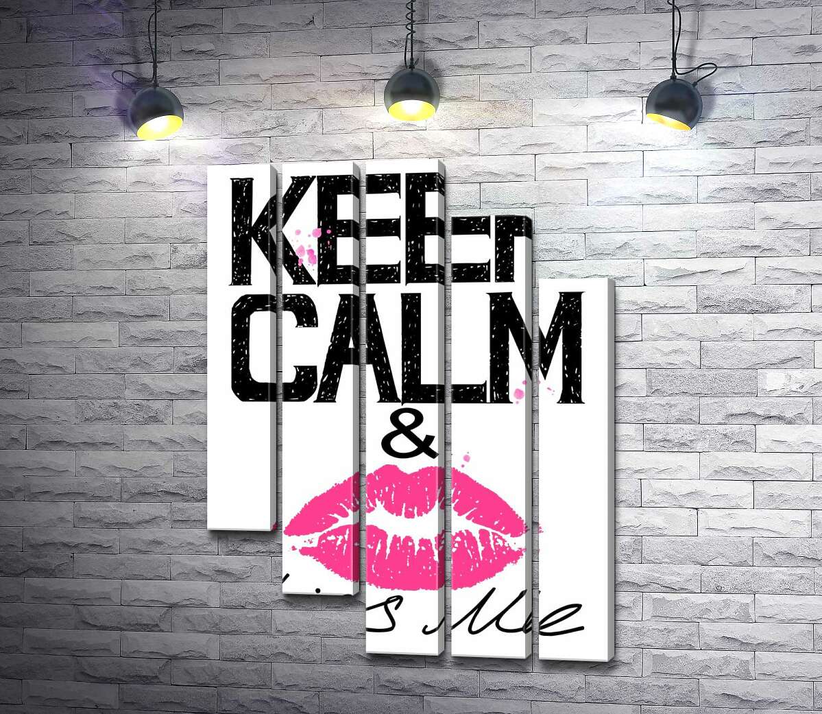 модульная картина Розовый отпечаток губ среди надписи "keep calm and kiss me" (Модуль №28)