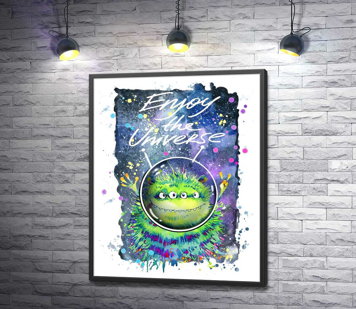постер Четырехглазый зеленый монстр летает в космосе возле надписи "Enjoy the Universe"