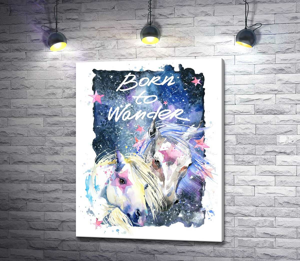 картина Белые кони со звездными отметинами в космосе с надписью "born to wander"