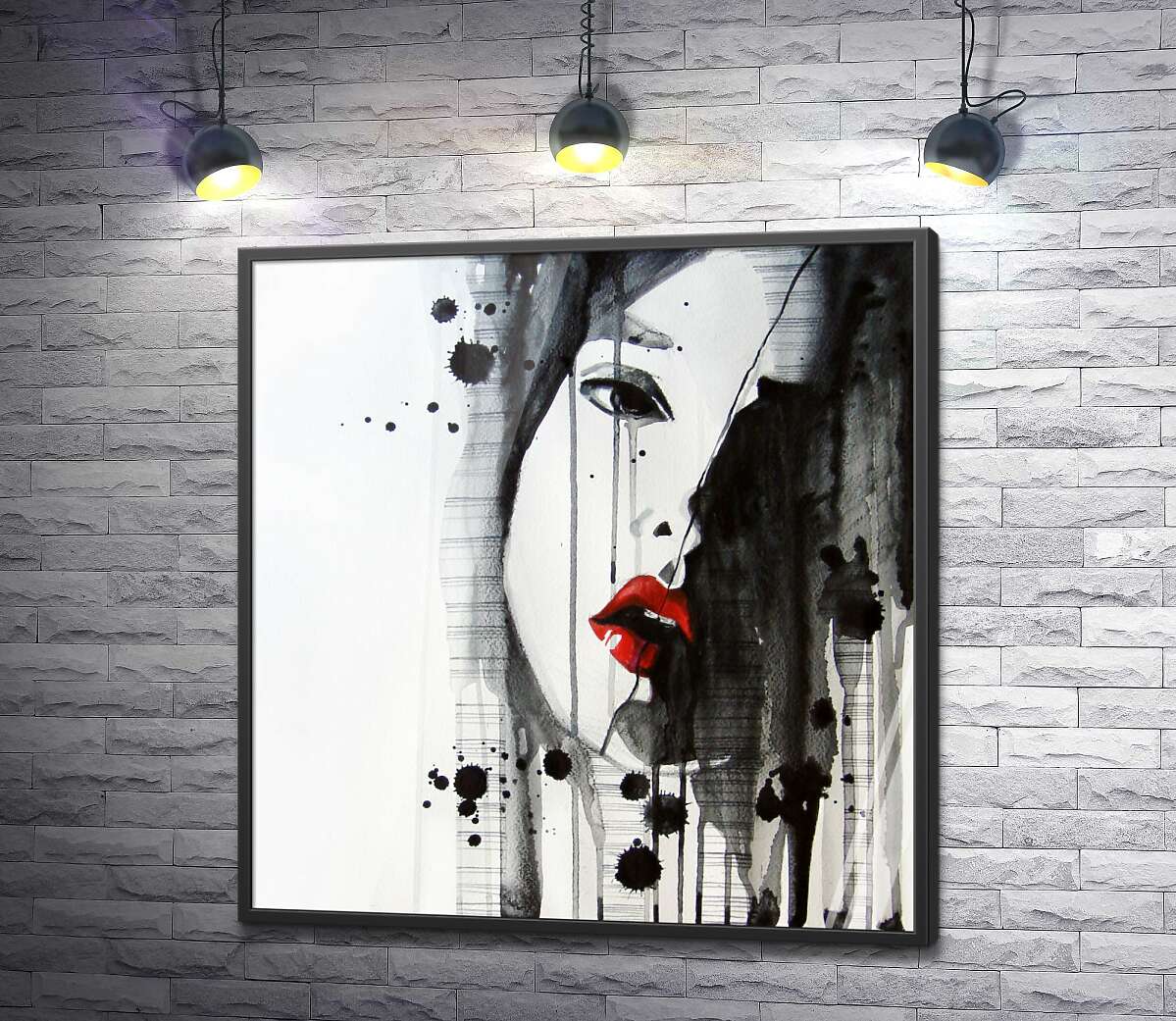 постер Красные губы пылают на черно-белом портрете девушки
