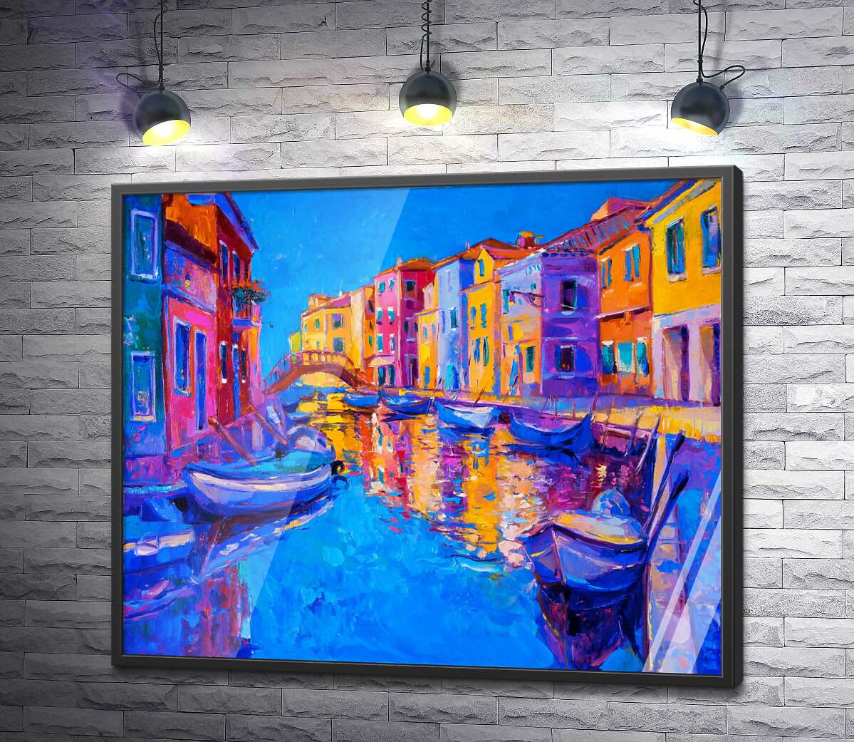 постер Яркая улица цветных домов тянется вдоль венецианского канала