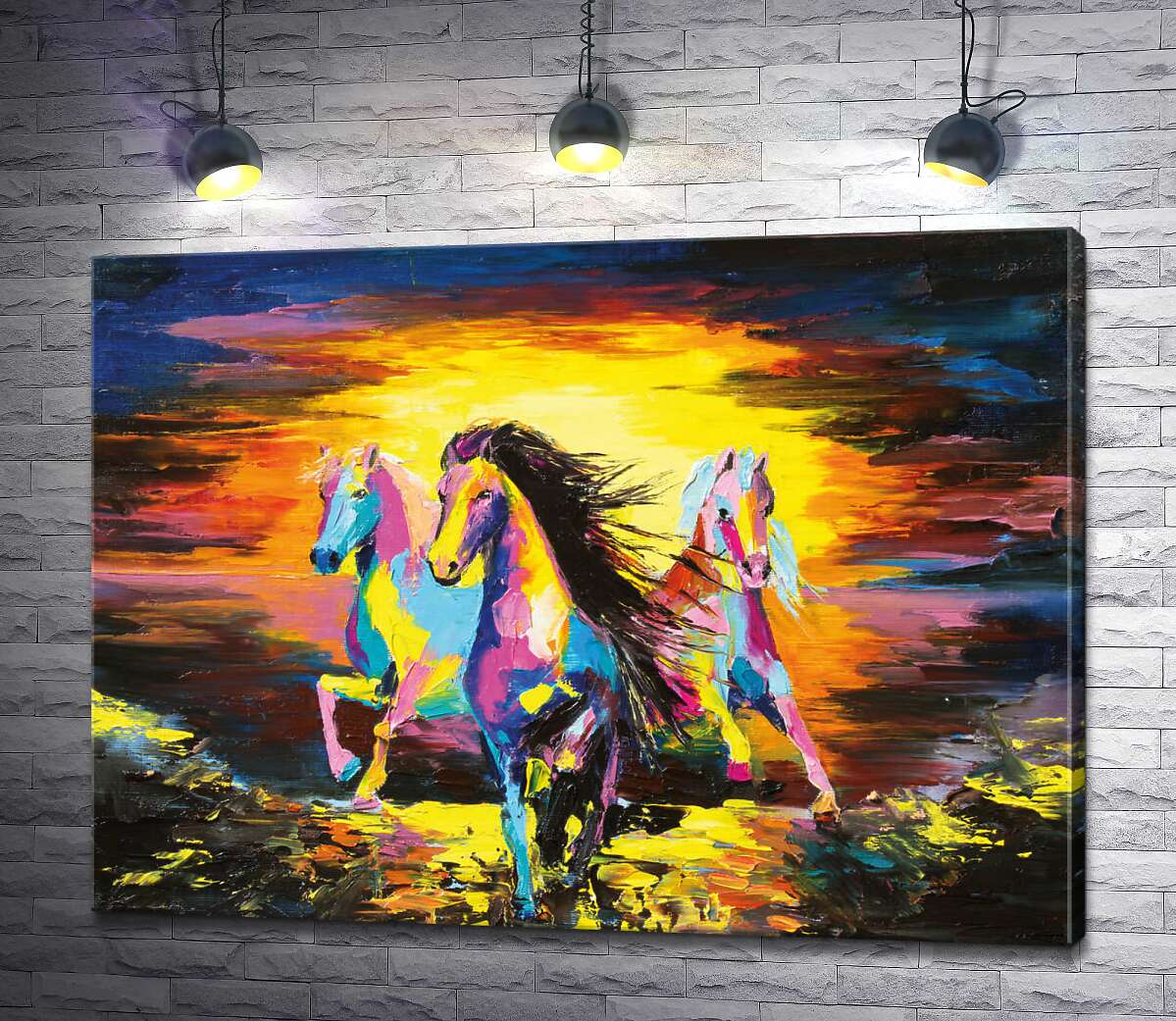 картина Три коня скачуть на фоні палаючого вечірнього неба