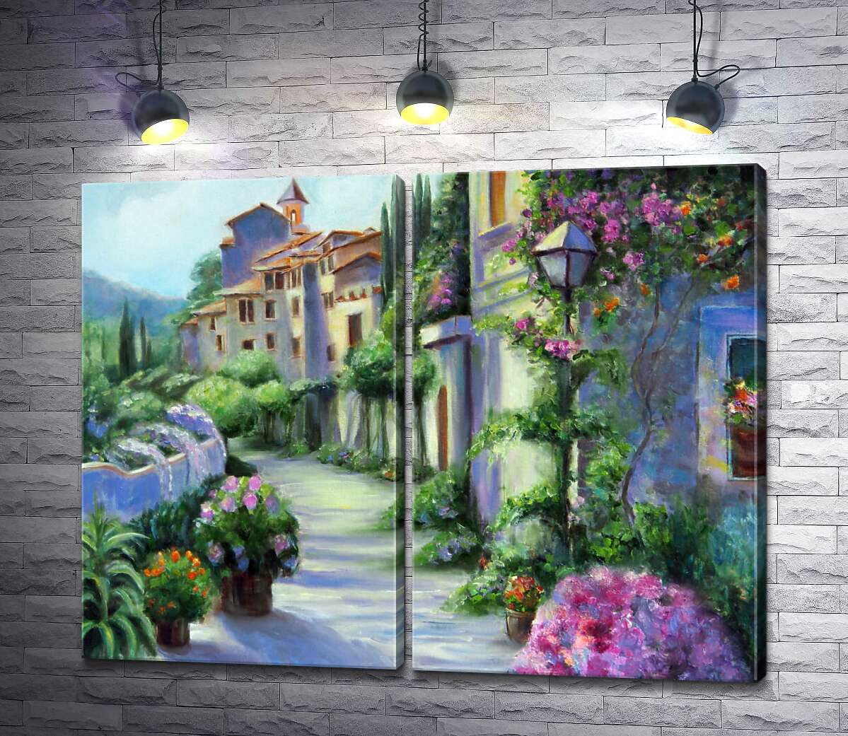 модульна картина Літня вулиця прикрашена зеленню дерев та квітами