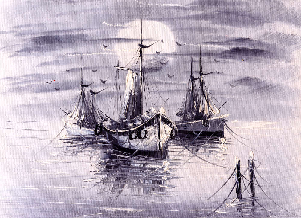 картина-постер Човни біля пристані у пастельно-сірих тонах