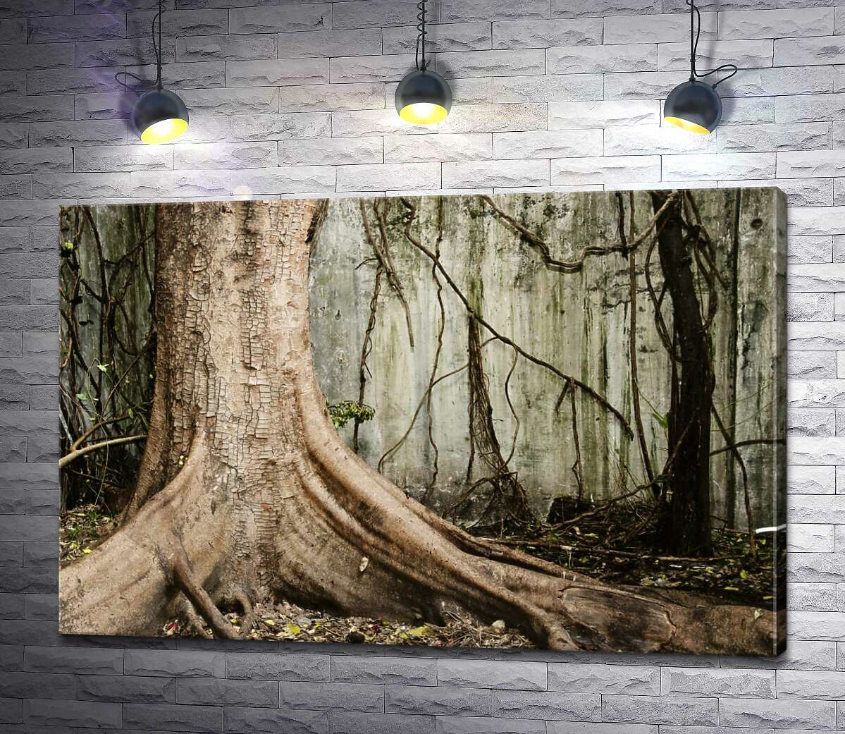 картина Могучее дерево стоит среди джунглей