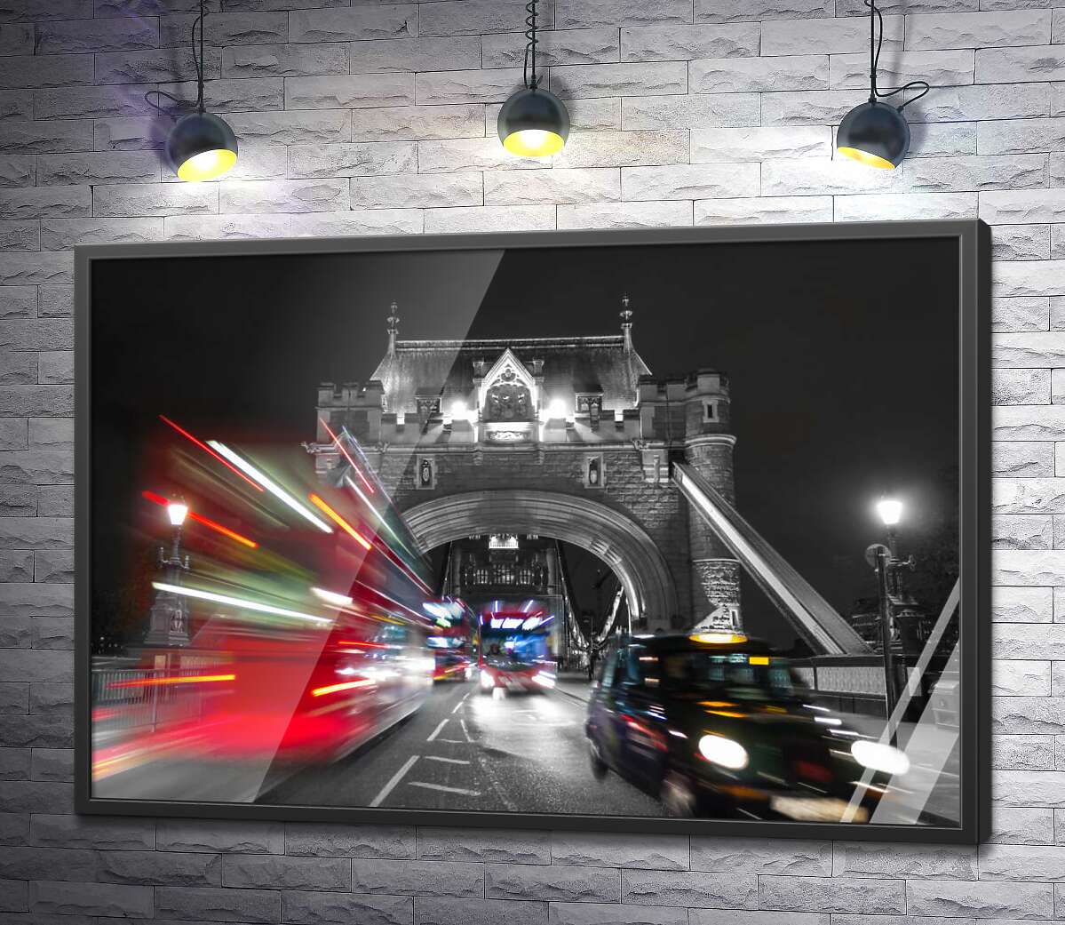 постер Автомобили мчатся по ночному Тауэрскому мосту (Tower Bridge)