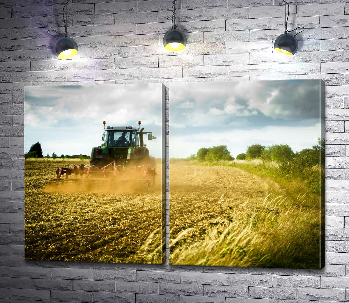 модульная картина Трактор пашет землю в поле