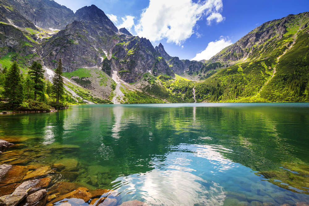 картина-постер Кам'янистий берег прозорого гірського озера