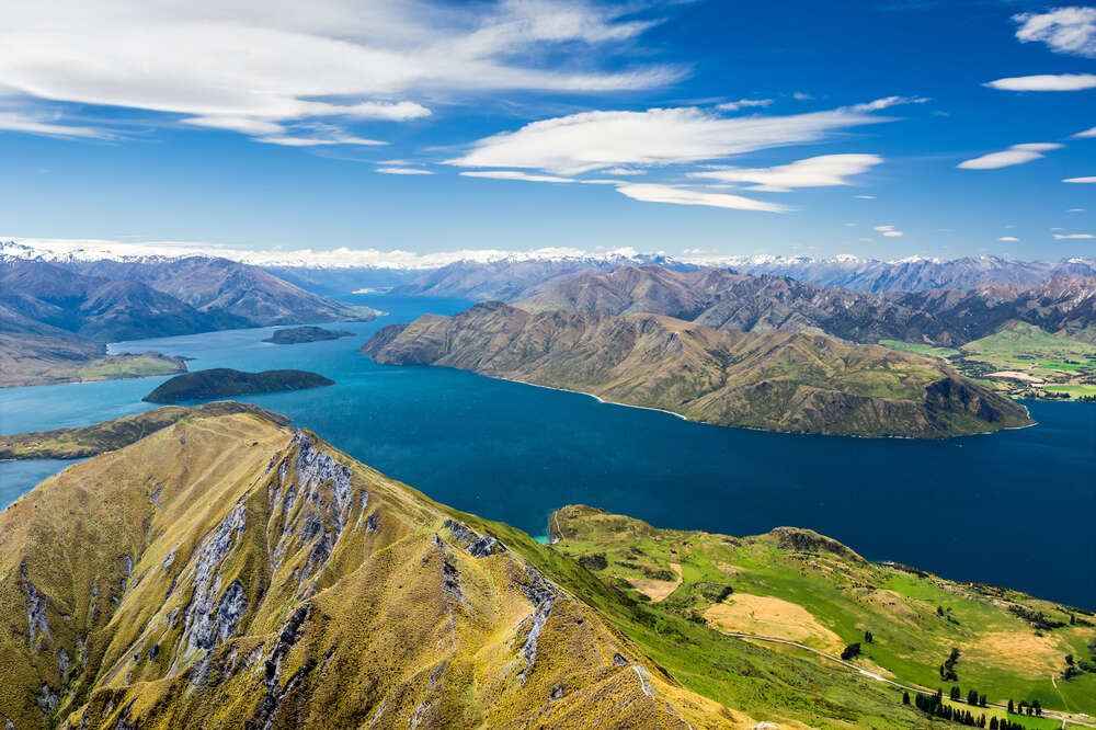 картина-постер Вид на холмы зеленых островов в Новой Зеландии