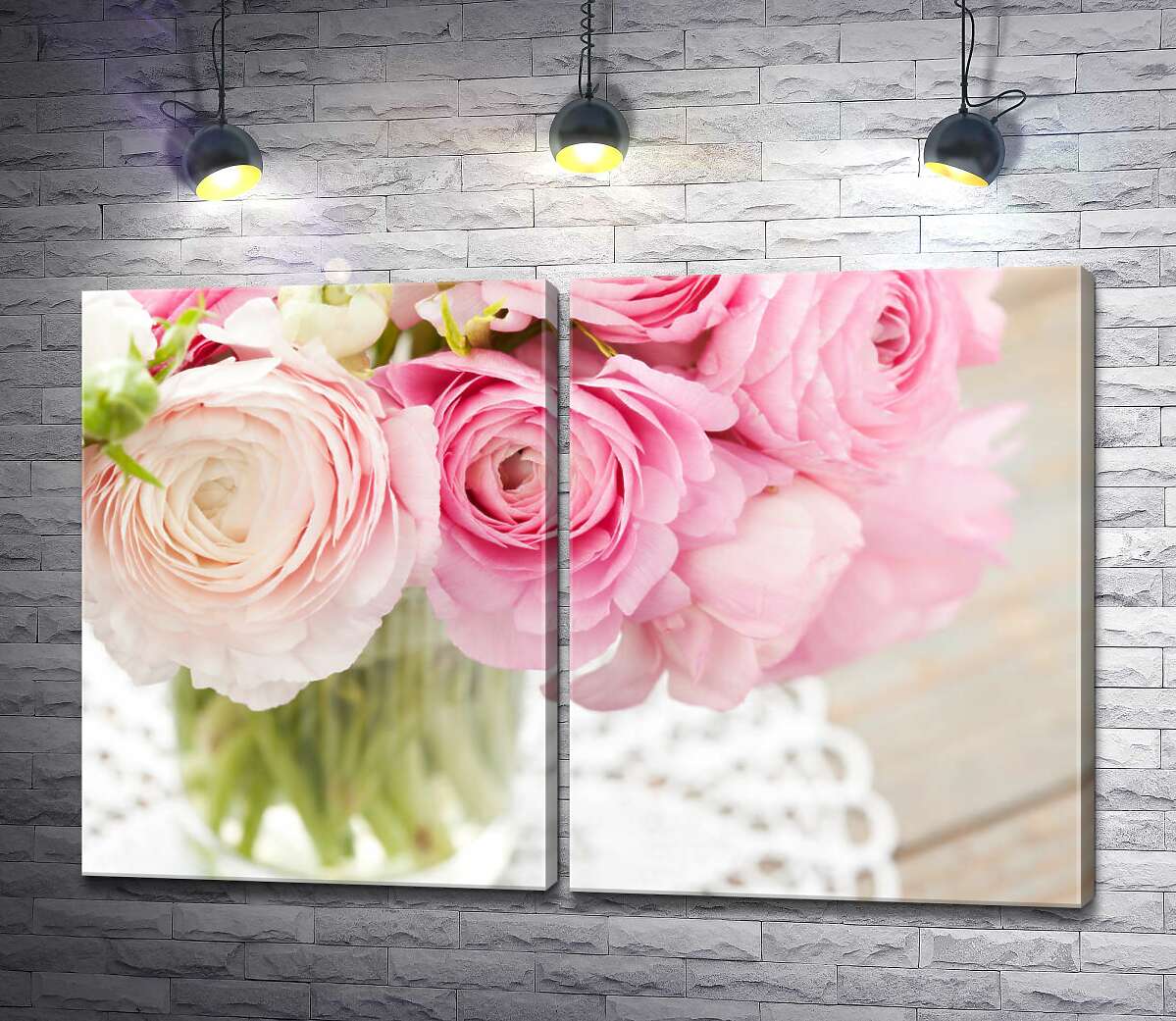 модульная картина Нежный букет роз в прозрачной вазе