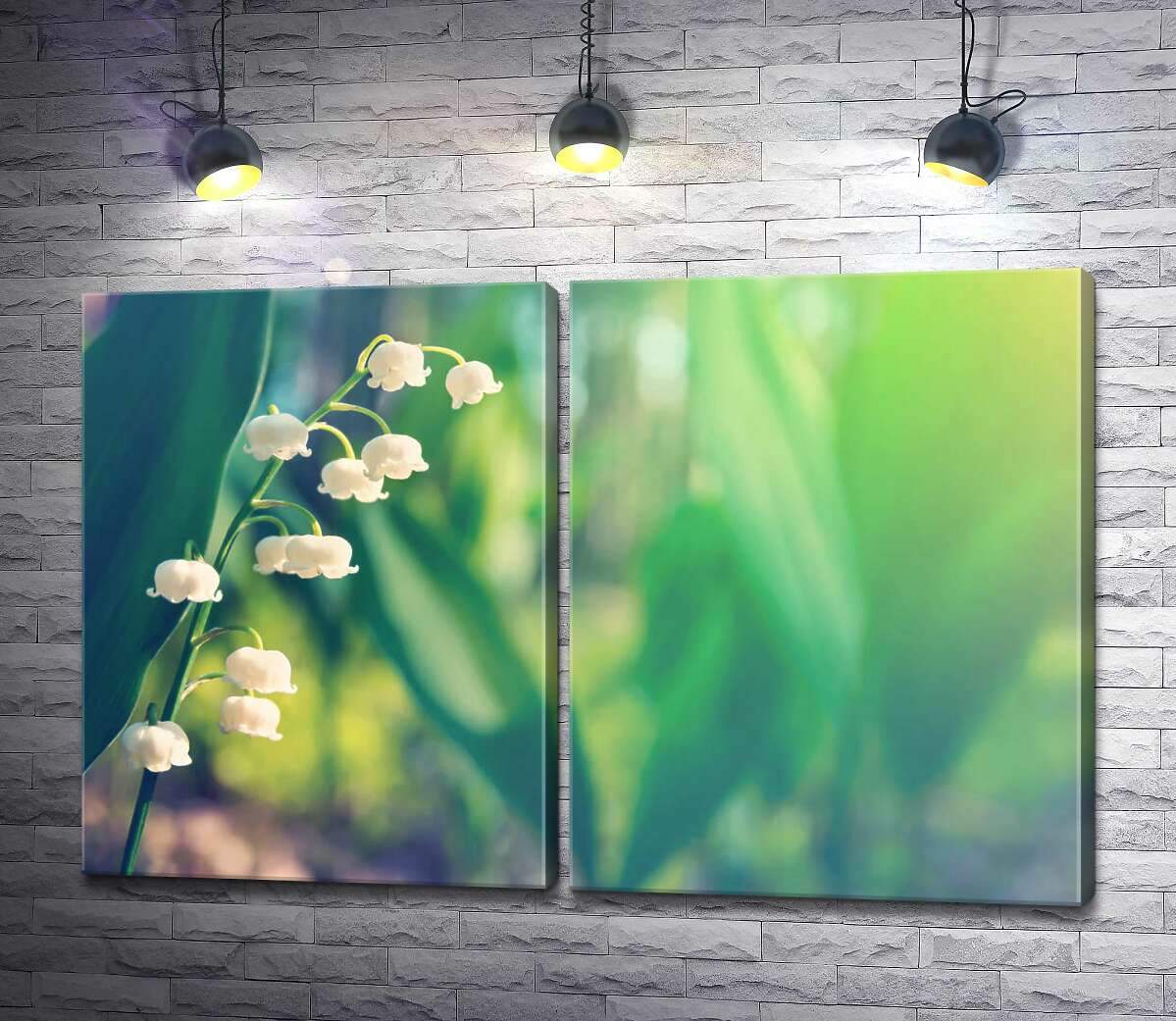 модульна картина Білі бісерини квітів на зеленому стеблі конвалії