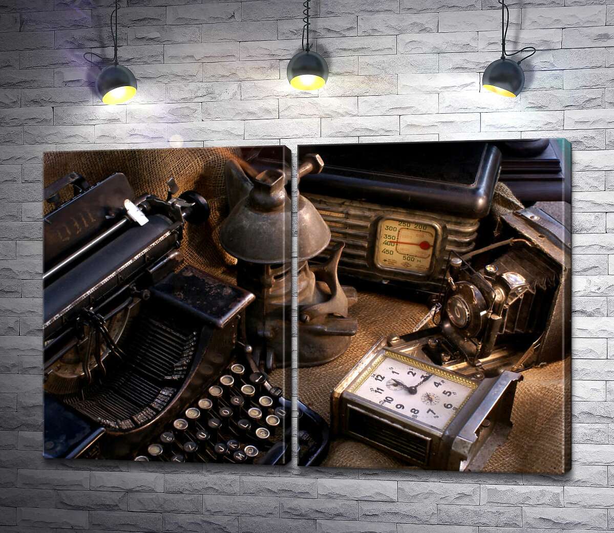 модульная картина Ретро-атмосфера среди пишущей машинки, часов и фотоаппарата