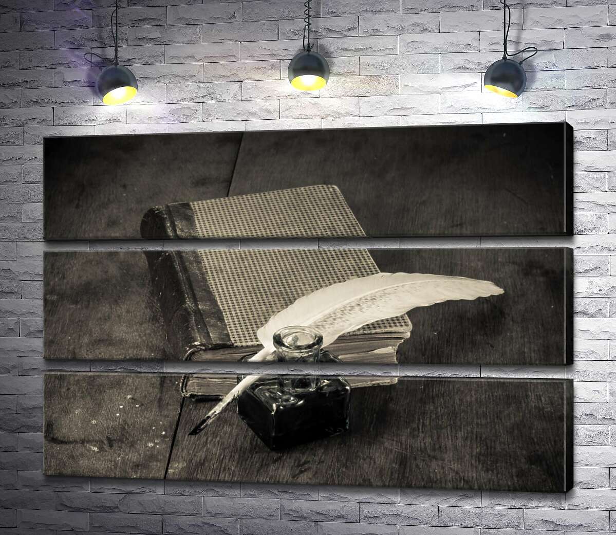 модульная картина Элегантное белое перо лежит на старой книге рядом со стеклянной чернильницей (Модуль №15)