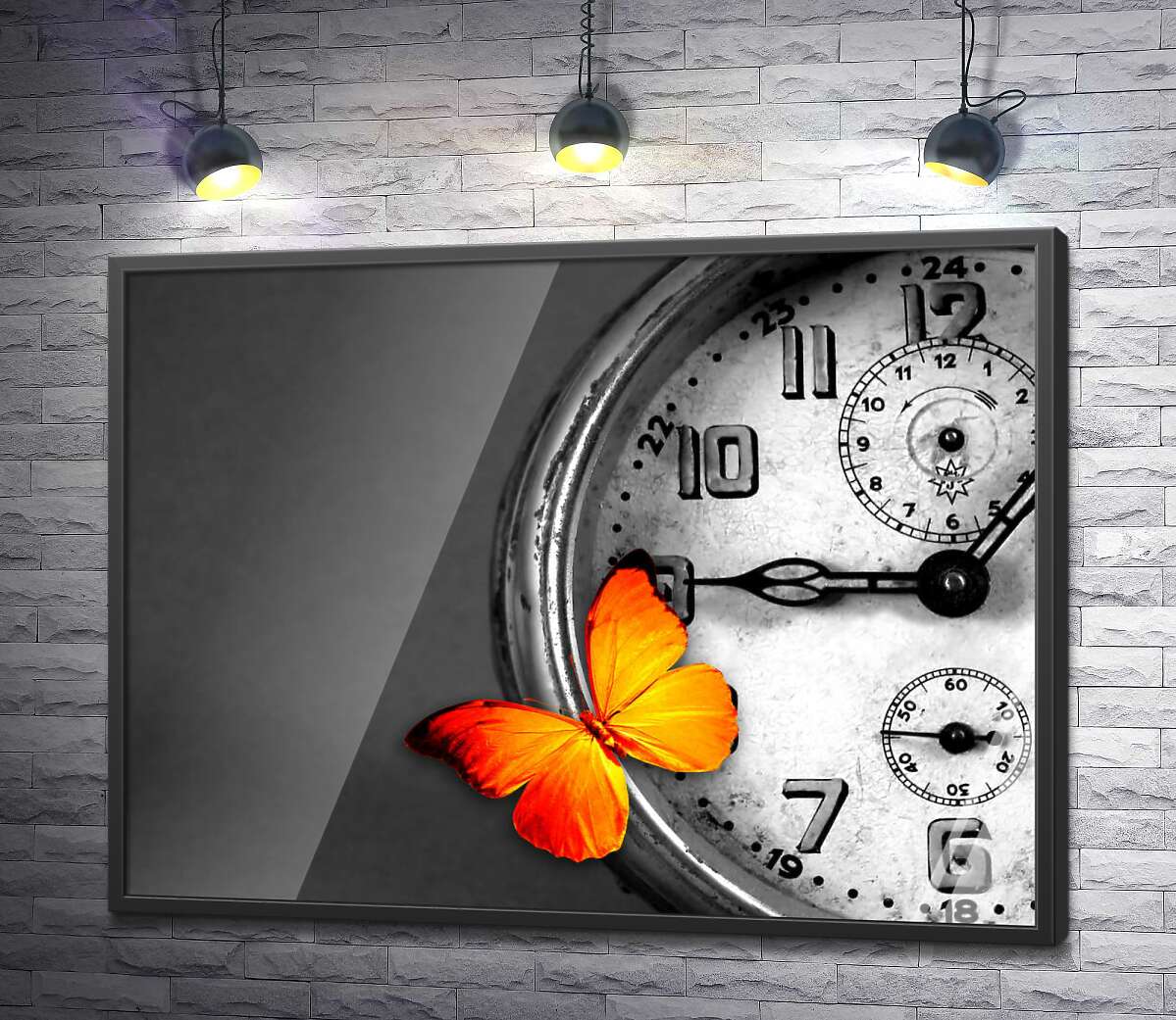 постер Помаранчевий метелик відпочиває на вінтажному годиннику