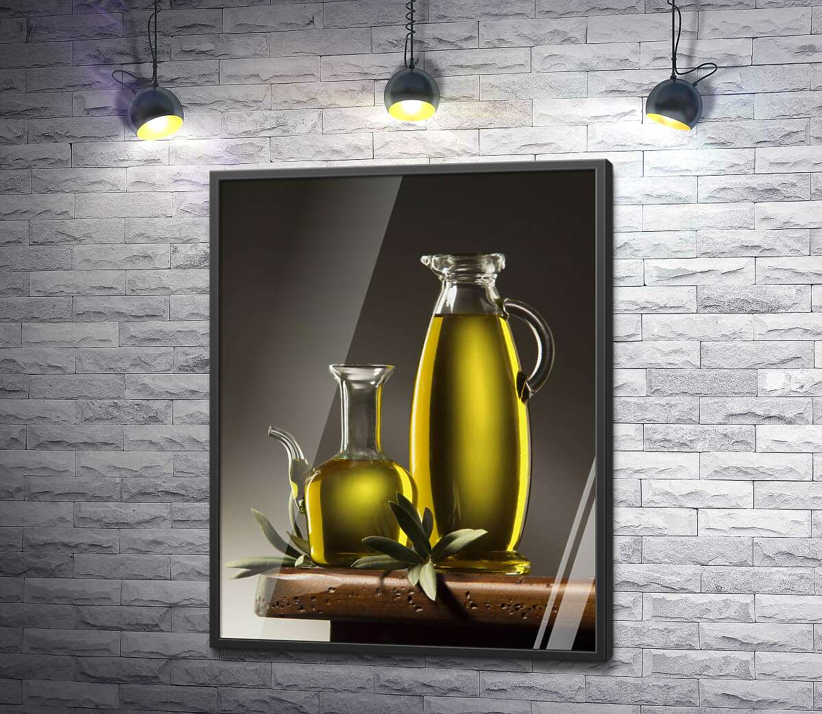 постер Золотистое оливковое масло в стройных стеклянных графинах