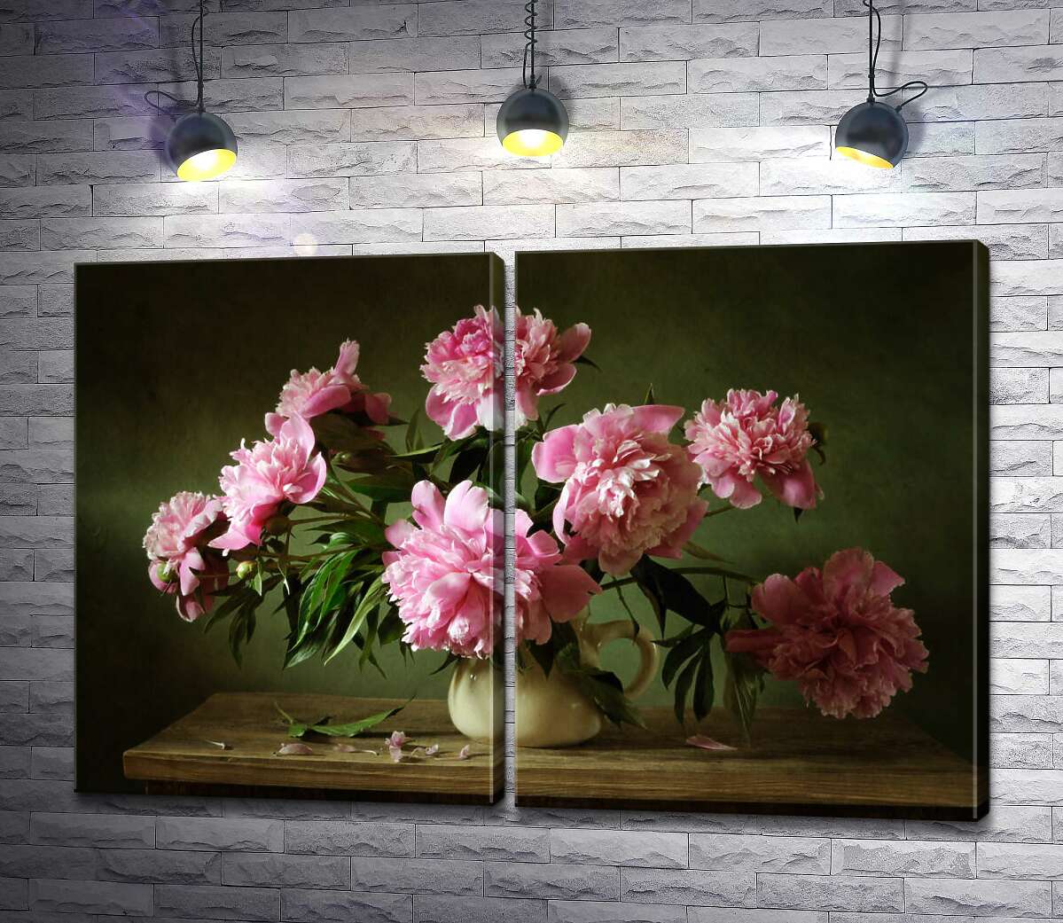 модульная картина Шелковистые лепестки розовых пионов в нежном букете